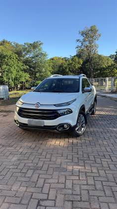 FIAT TORO 2.0 16V TURBO DIESEL RANCH 4WD AT9 FIAT TORO 2.0 16V TURBO DIESEL RANCH 4WD AT9